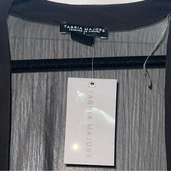 ❌SOLD❌NWT Tabria Majors Fashion To Figure Black Flowy Cover-Up - Picture 6 of 8